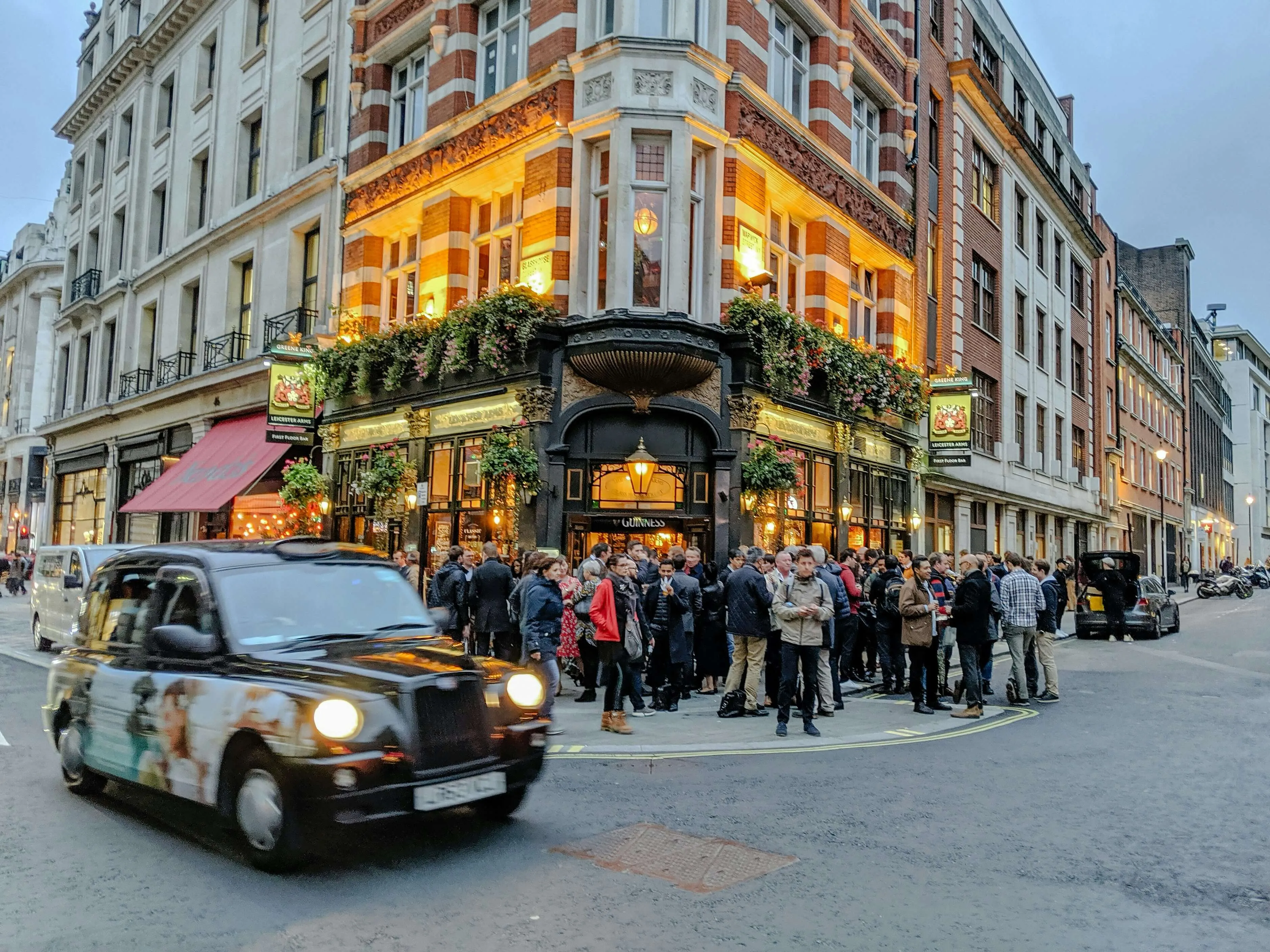 Why Meet an Escort in Soho
