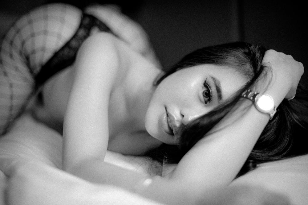 A woman lying on her front 